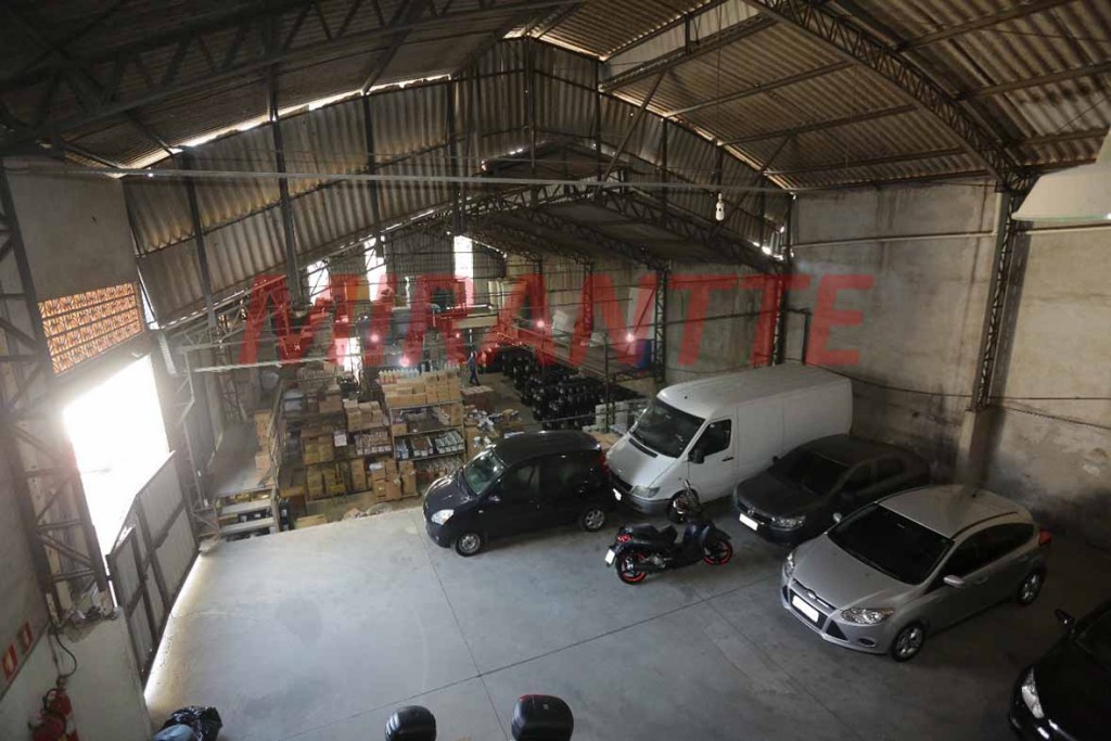 Galpao de 900m² em Vila Galvão