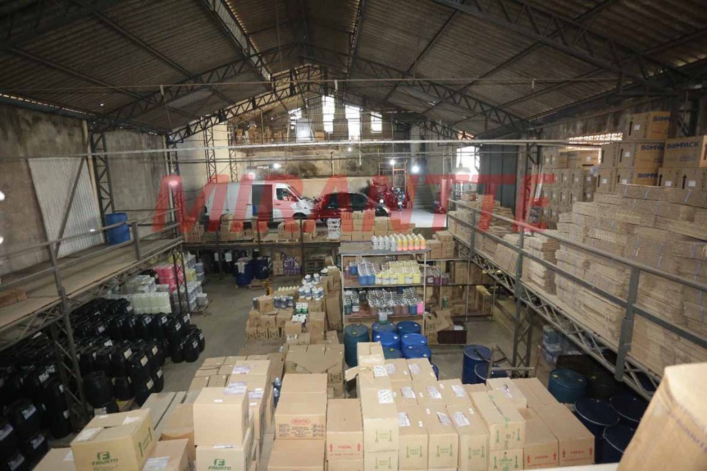 Galpao de 900m² em Vila Galvão