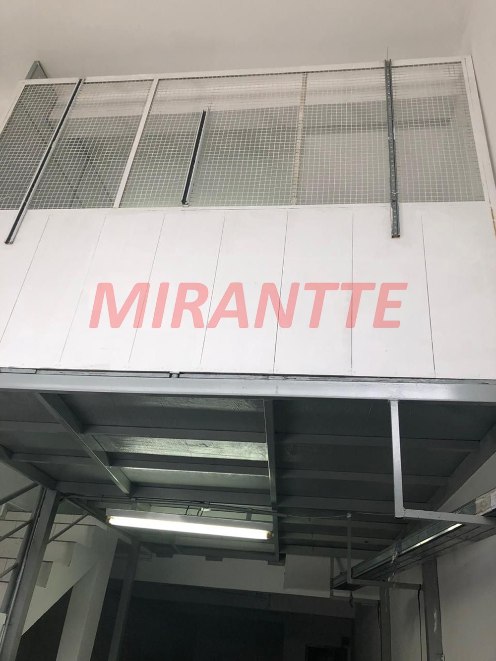 Comercial de 200m² em Casa Verde