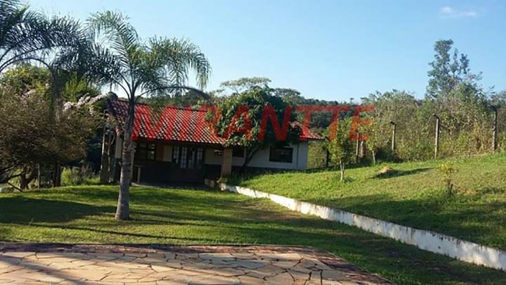 ChÁcara de 400m² com 4 quartos em Polo Industrial