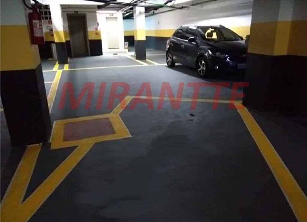 Comercial de 1200m² em Indianópolis