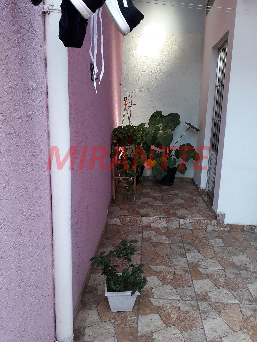 Sobrado de 94m² com 2 quartos em Jaçana