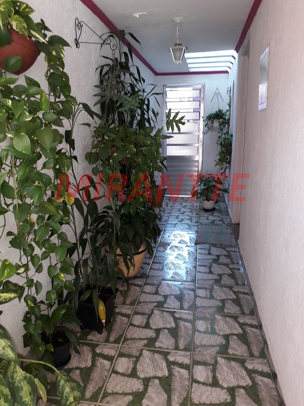 Sobrado de 94m² com 2 quartos em Jaçana