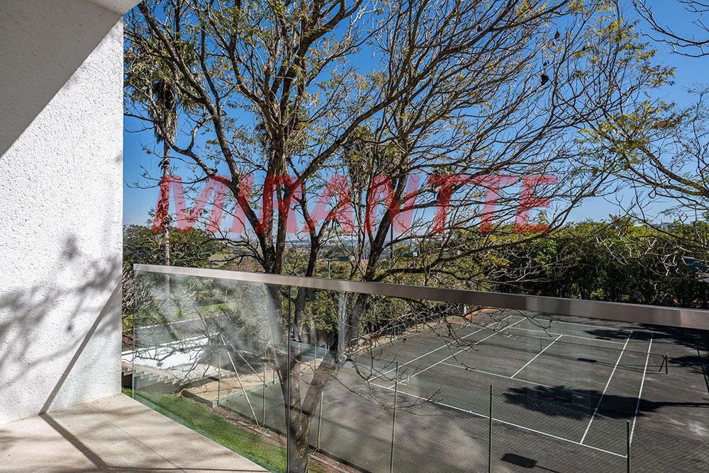 Sobrado de 1600m² com 8 quartos em CENTRO