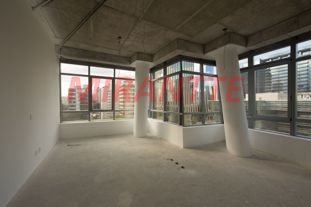 Apartamento de 575m² com 4 quartos em Itaim Bibi