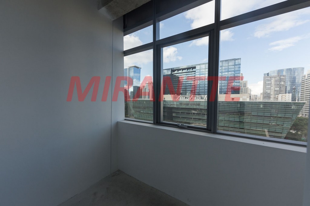 Apartamento de 575m² com 4 quartos em Itaim Bibi