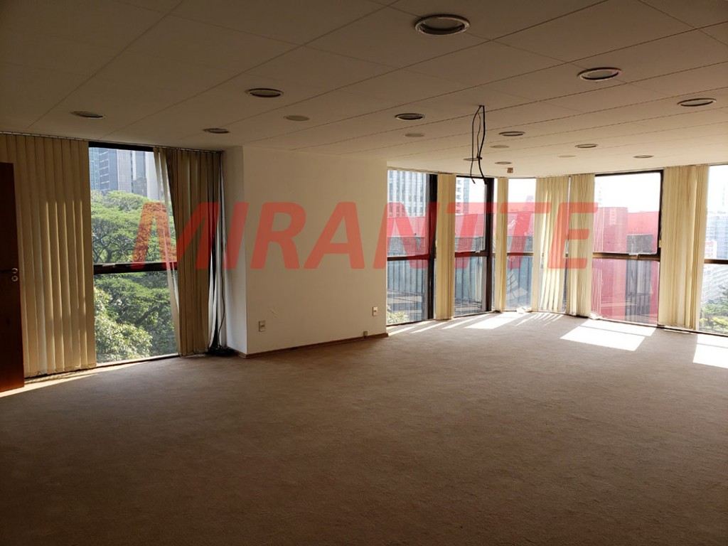 Comercial de 144m² em Cerqueira César