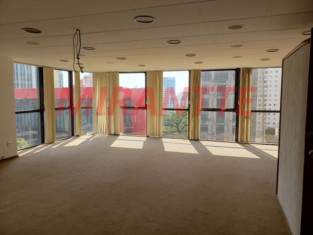 Comercial de 144m² em Cerqueira César