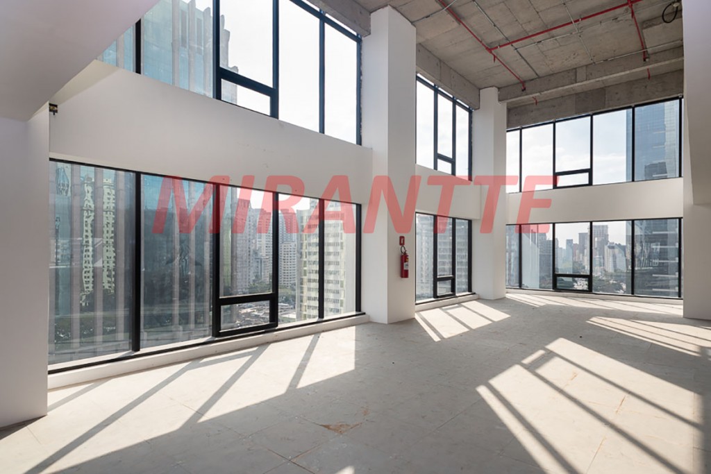 Comercial de 1610m² em Itaim Bibi