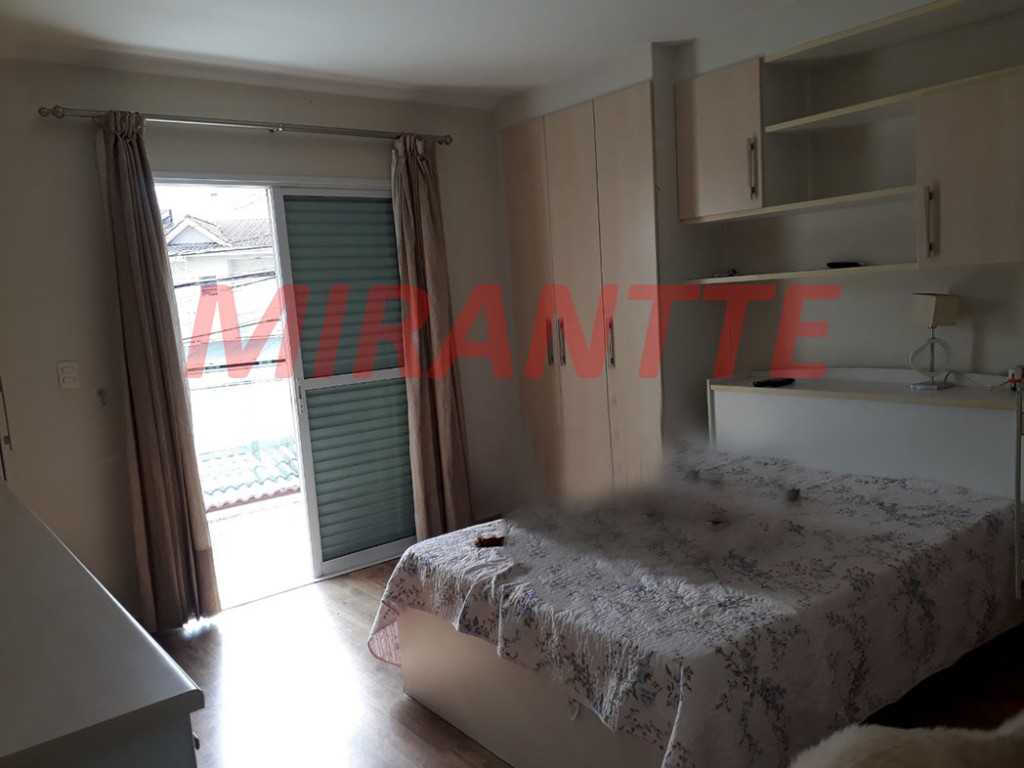 Sobrado de 189m² com 3 quartos em Vila Nivi