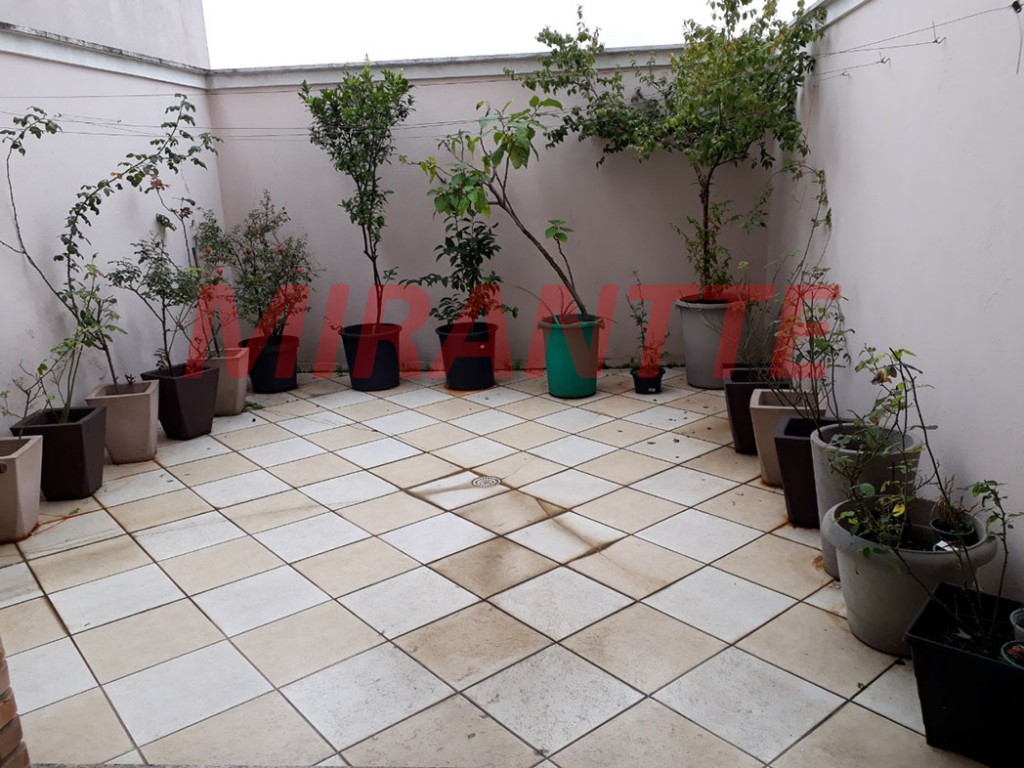 Sobrado de 189m² com 3 quartos em Vila Nivi