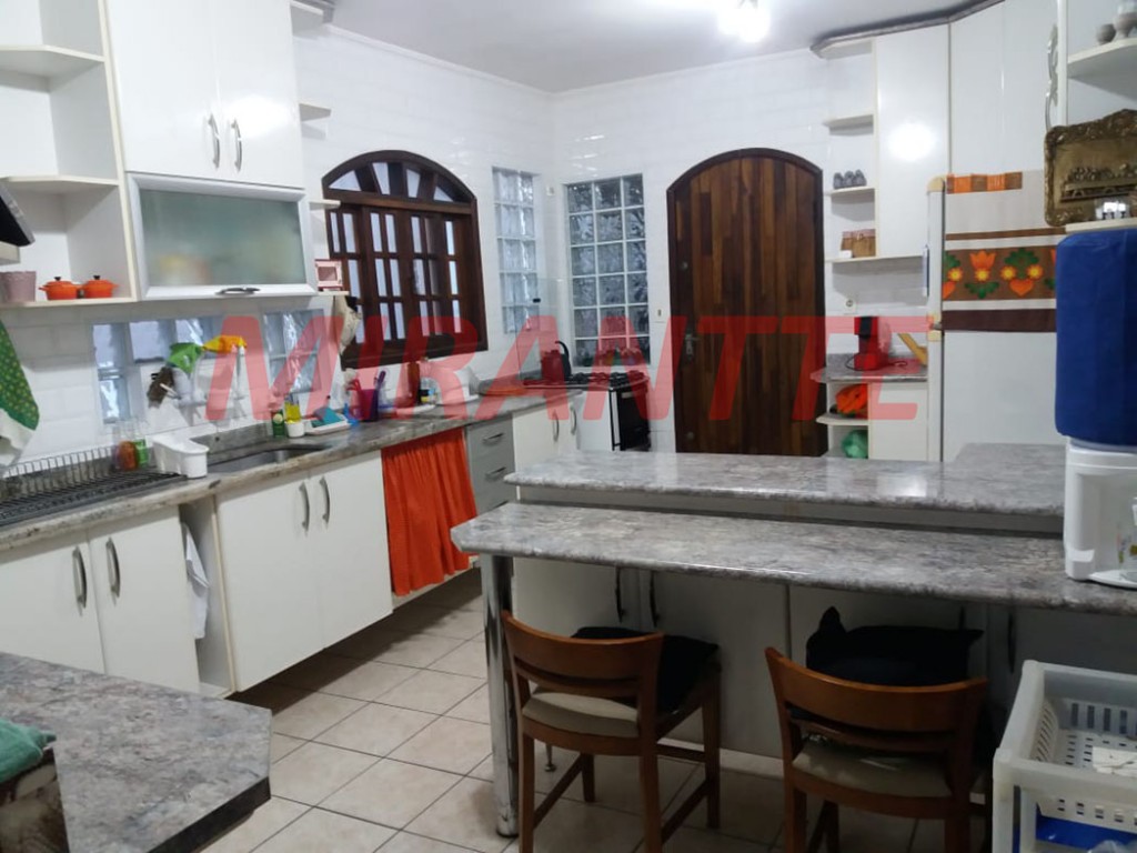 Sobrado de 172m² com 3 quartos em Tremembe
