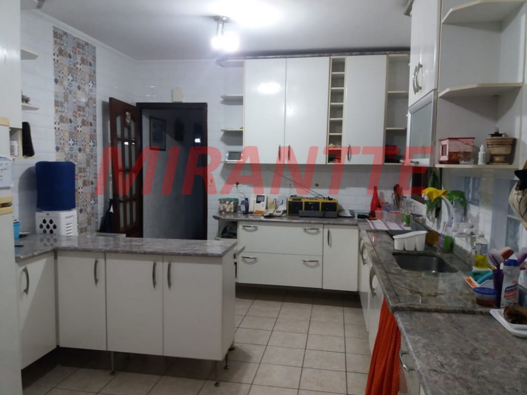Sobrado de 172m² com 3 quartos em Tremembe