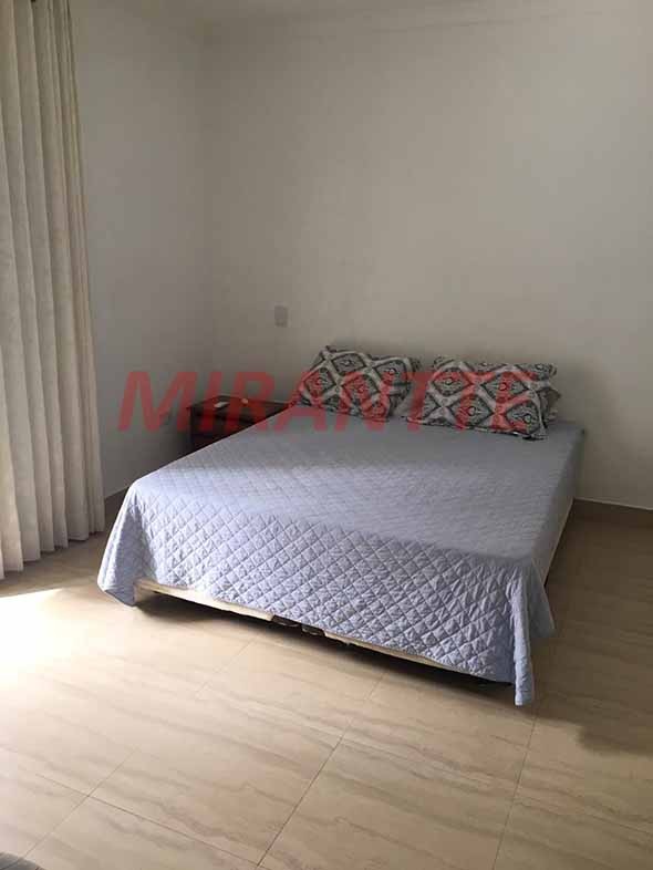 Sobrado de 300m² com 3 quartos em Vila Nivi