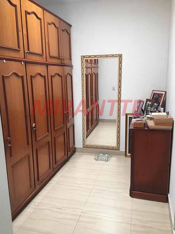 Sobrado de 300m² com 3 quartos em Vila Nivi