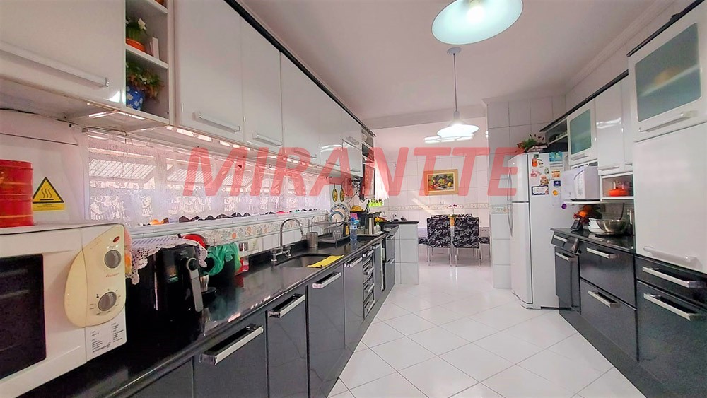 Casa terrea de 354m² com 4 quartos em Vila Mazzei