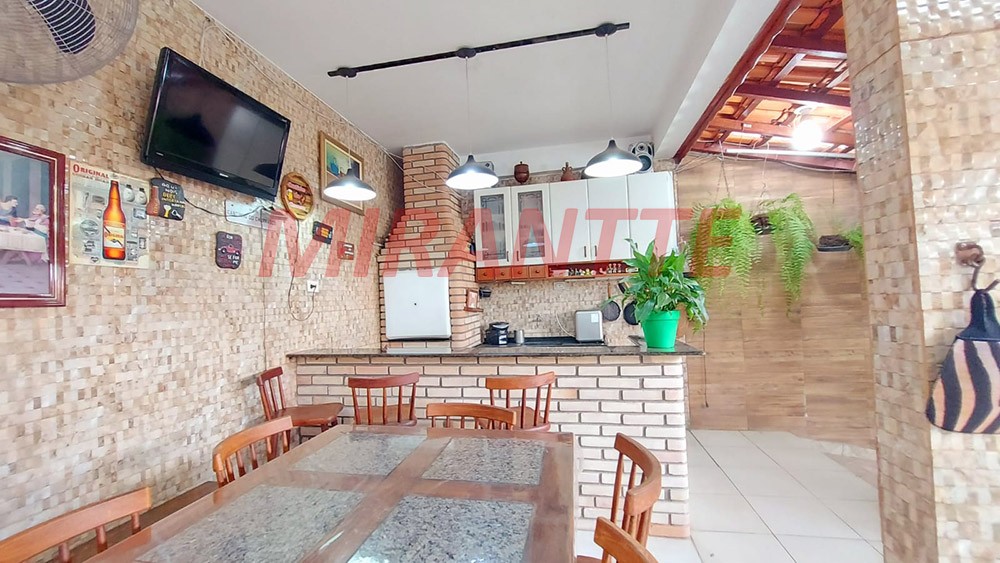 Casa terrea de 354m² com 4 quartos em Vila Mazzei