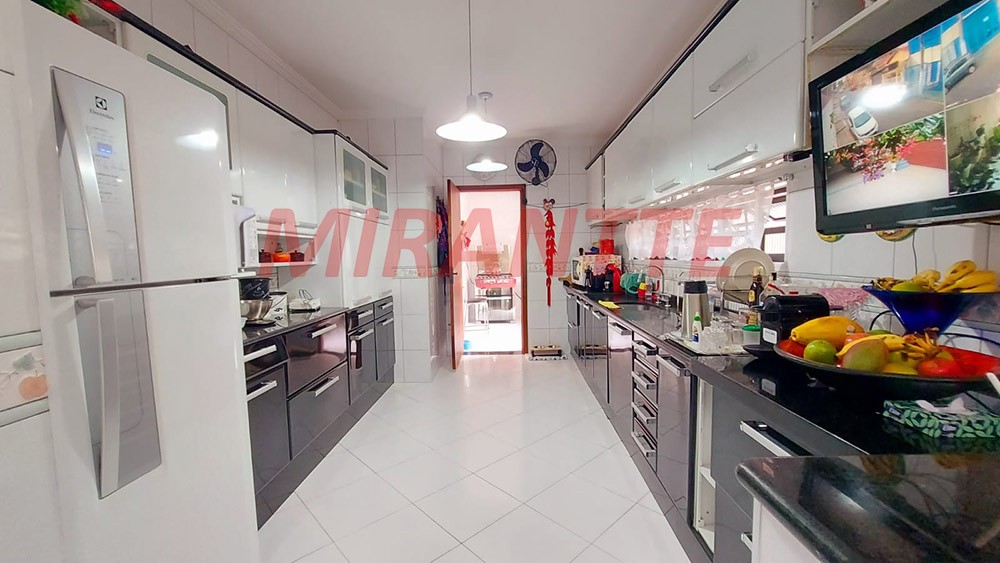 Casa terrea de 354m² com 4 quartos em Vila Mazzei