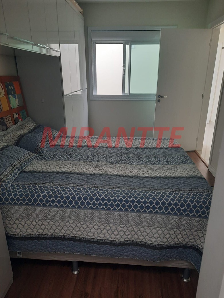 Sobrado de 177m² com 3 quartos em Água Fria
