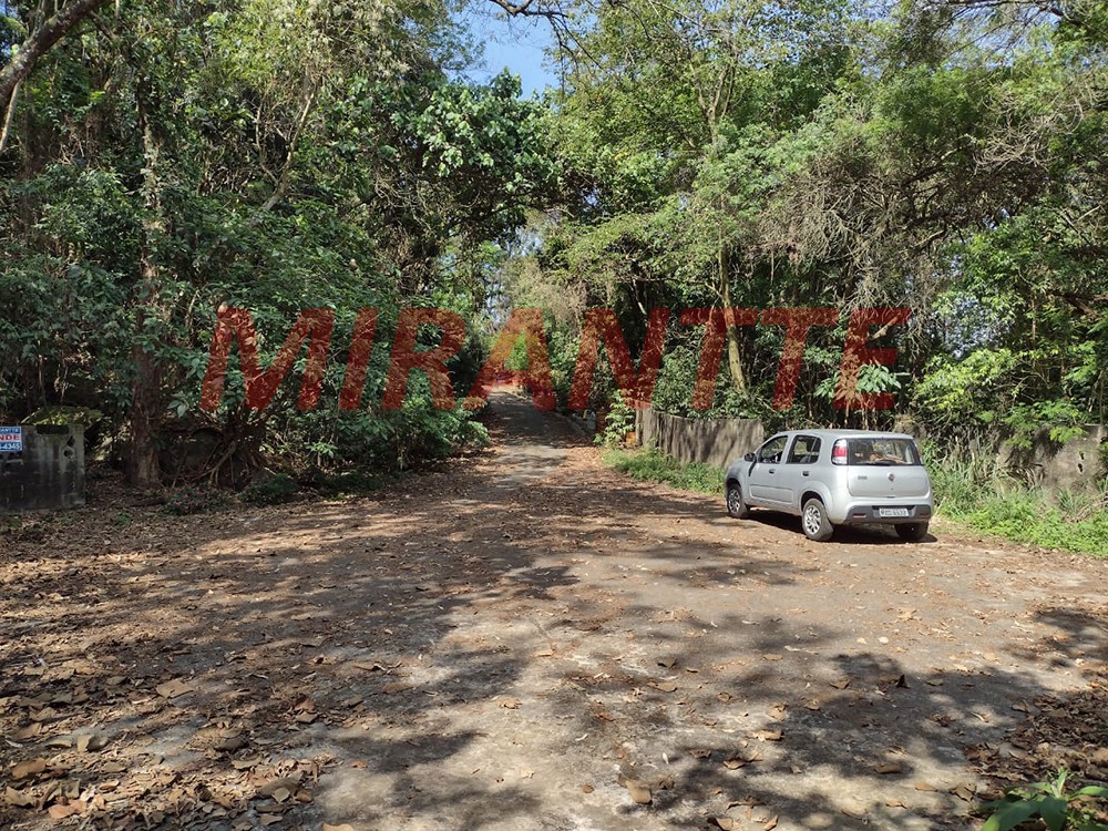 Terreno de 1670m² em Tremembe