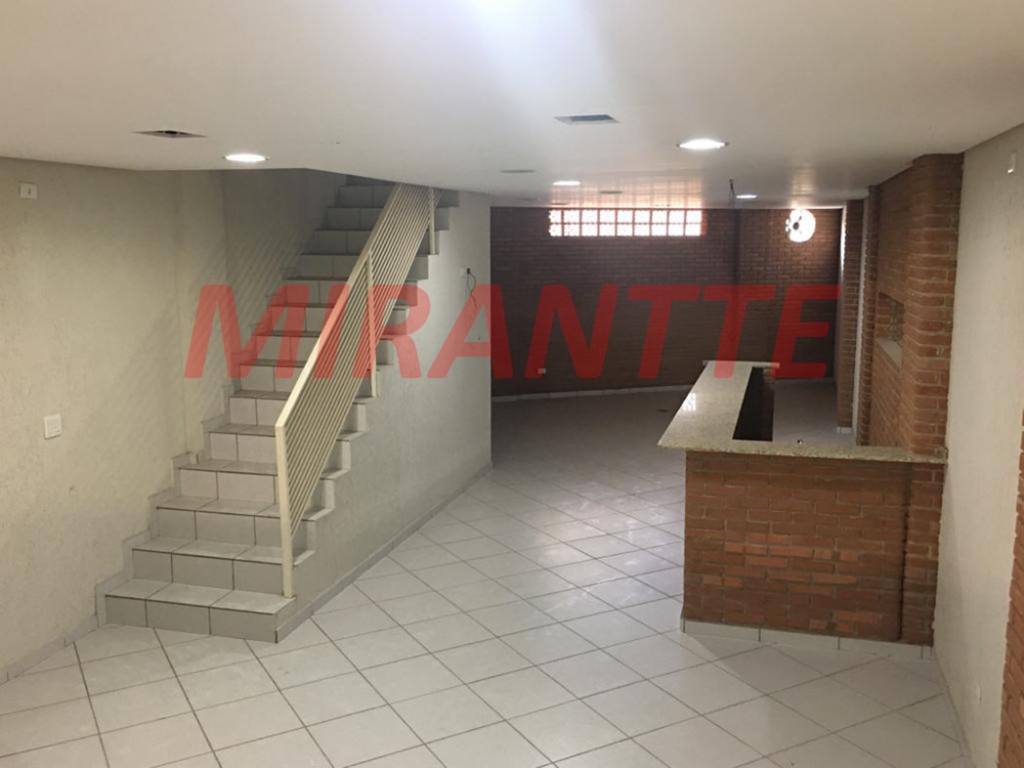 Sobrado de 272m² com 3 quartos em Limão