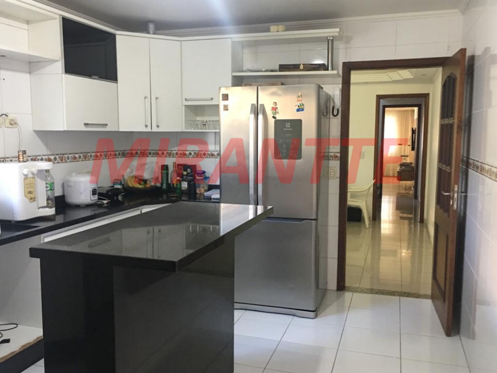 Sobrado de 272m² com 3 quartos em Limão