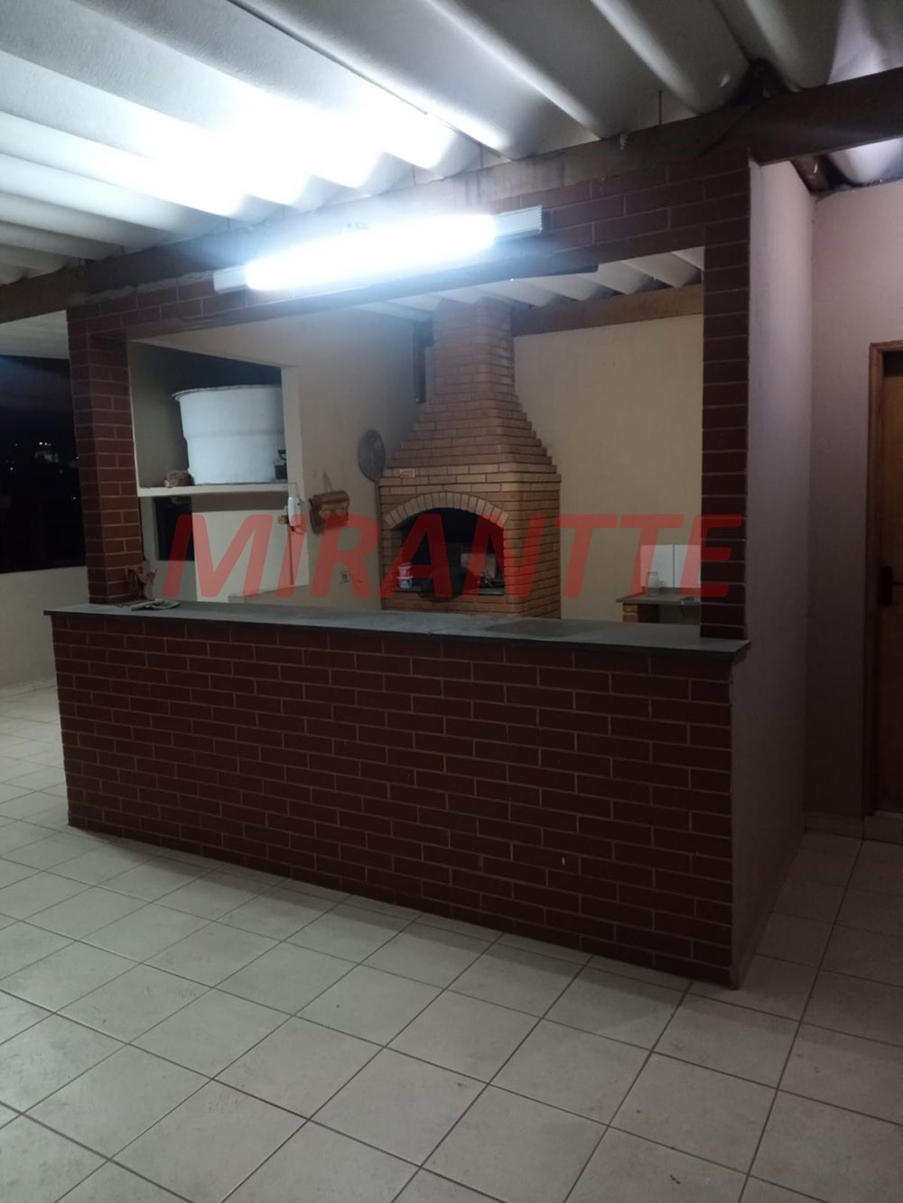 Sobrado de 219m² com 3 quartos em Cachoeirinha