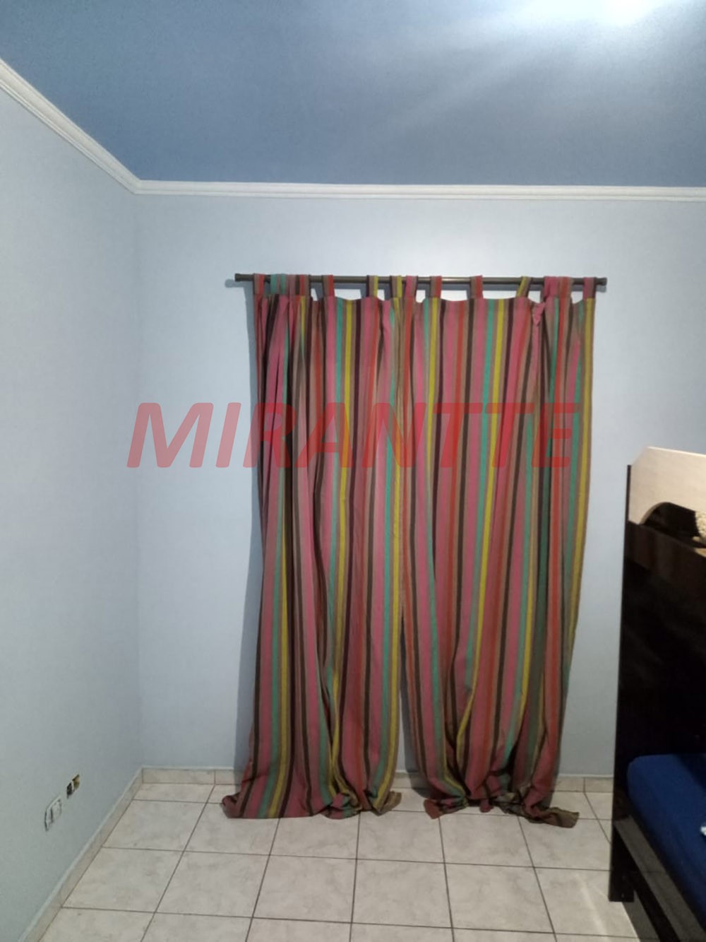 Sobrado de 219m² com 3 quartos em Cachoeirinha