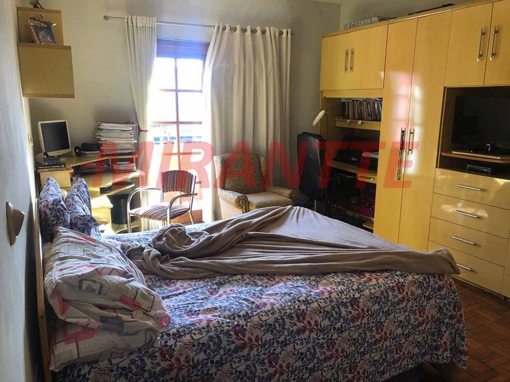 Comercial de 960m² com 14 quartos em Água Fria