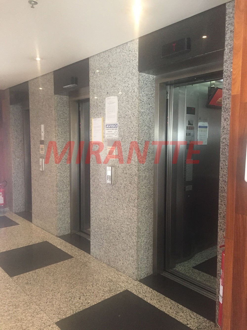 Comercial de 42m² em Santana