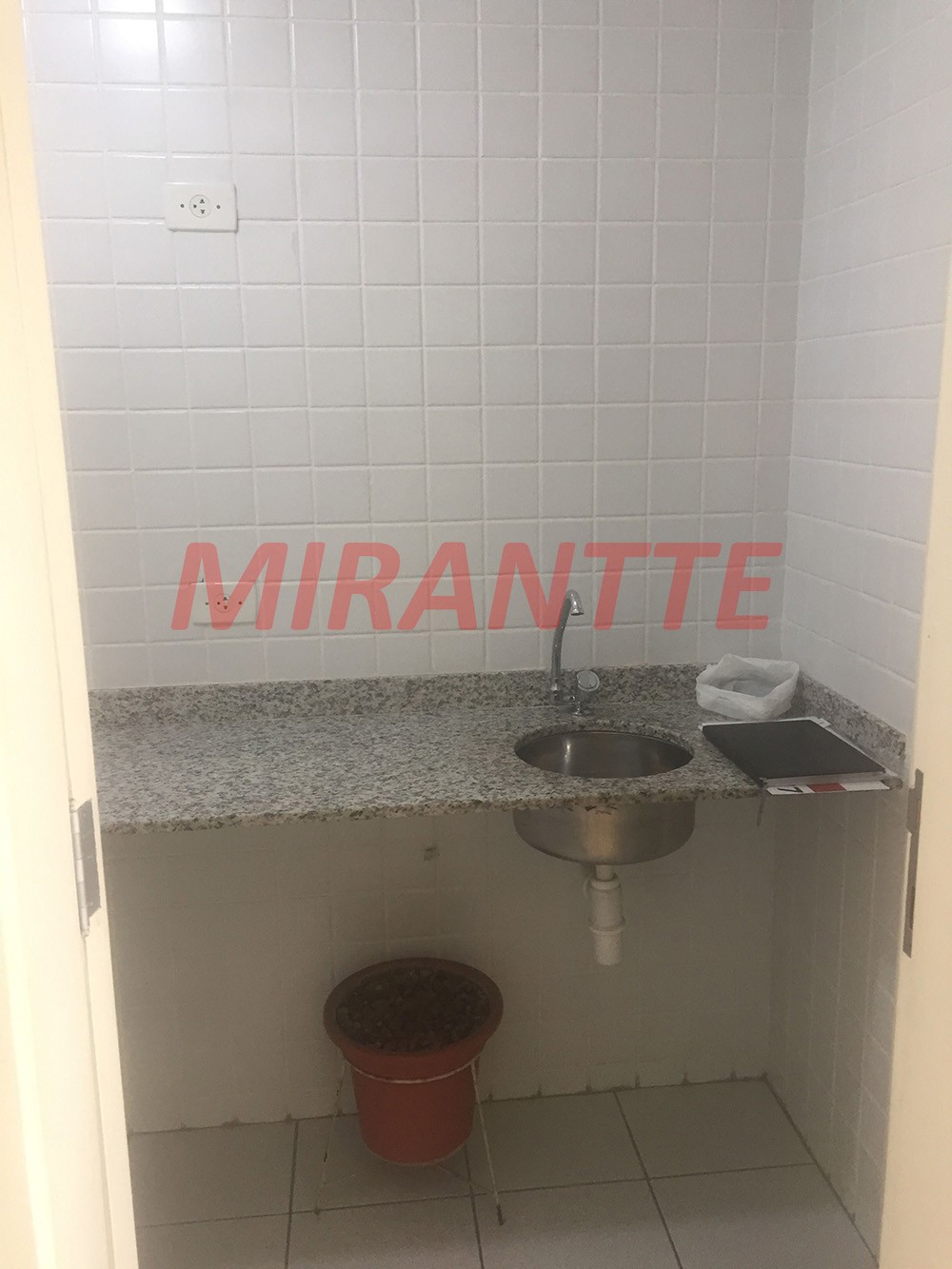 Comercial de 42m² em Santana