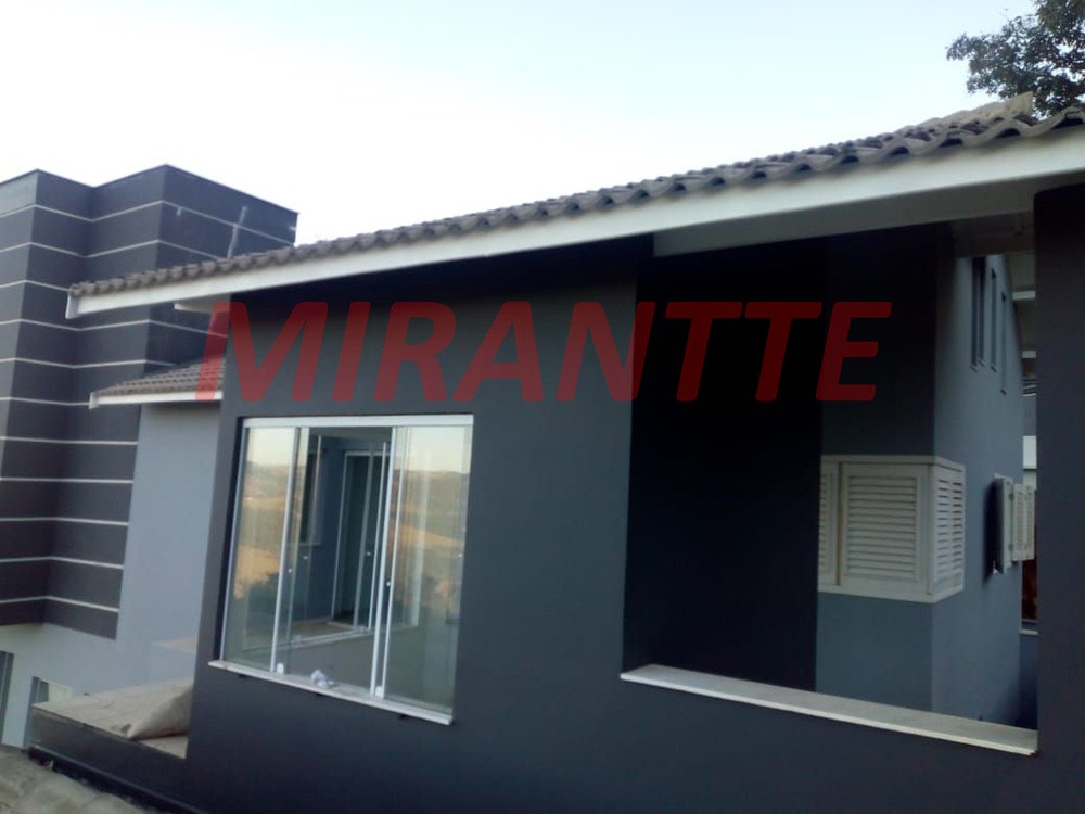 Sobrado de 500m² com 3 quartos em Centro