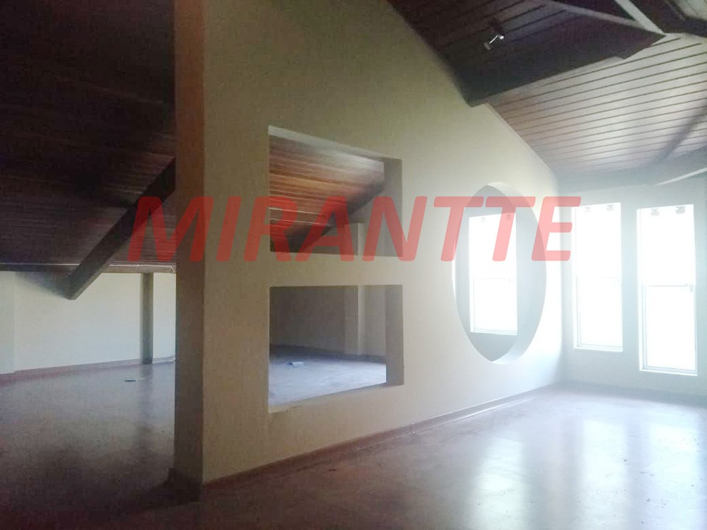 Sobrado de 500m² com 3 quartos em Centro
