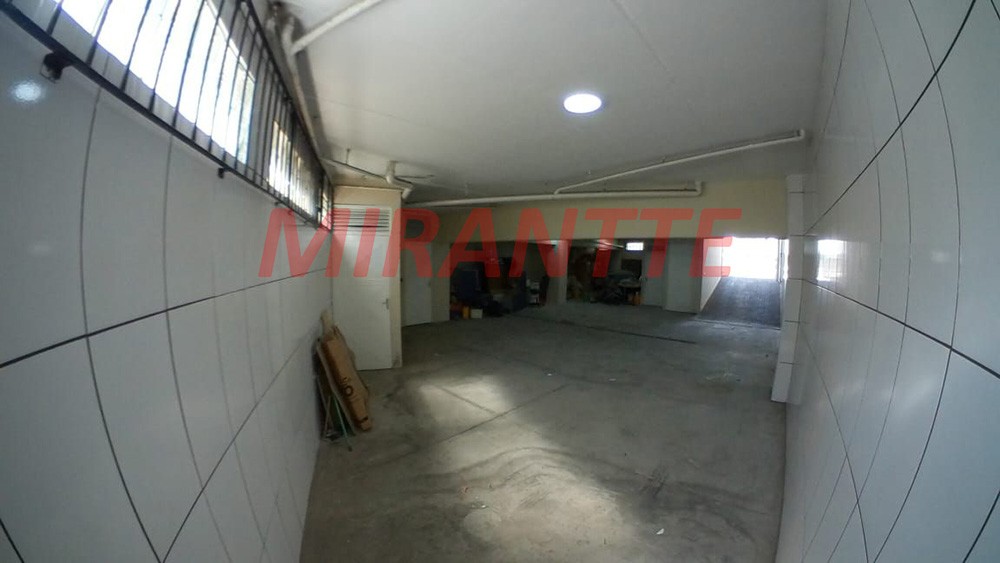 Comercial de 492m² em Santana