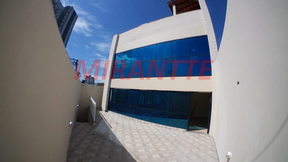 Comercial de 492m² em Santana
