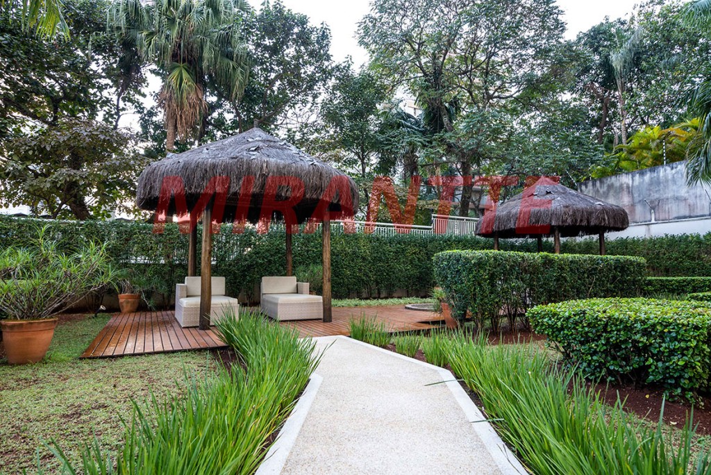 Cobertura duplex de 270m² com 4 quartos em Chácara Flora