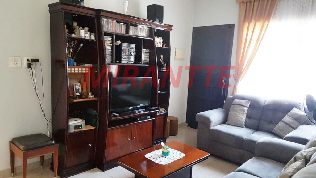 Sobrado de 122m² com 2 quartos em Vila Galvão