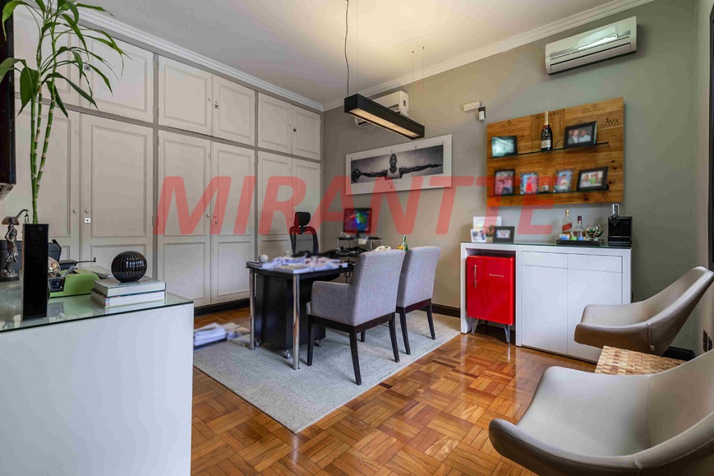 Sobrado de 434m² com 5 quartos em Vila Nova Conceição