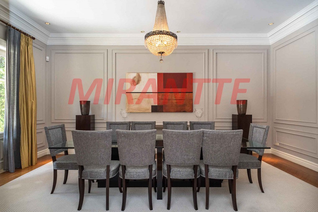 Sobrado de 545m² com 4 quartos em Jardim Guedala