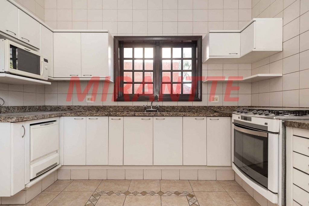 Sobrado de 259m² com 3 quartos em Morumbi