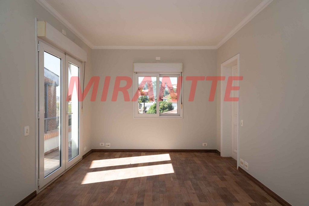 Sobrado de 259m² com 3 quartos em Morumbi