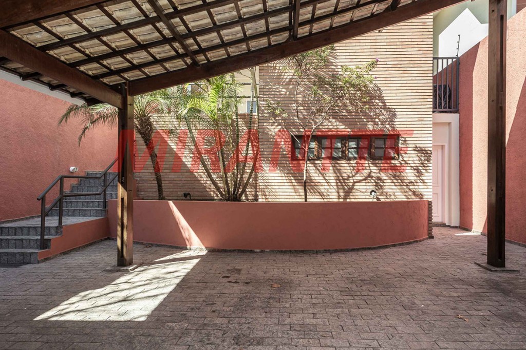 Sobrado de 259m² com 3 quartos em Morumbi