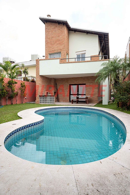 Sobrado de 259m² com 3 quartos em Morumbi