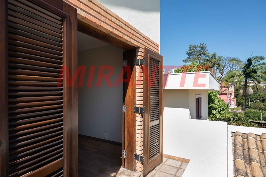 Sobrado de 259m² com 3 quartos em Morumbi