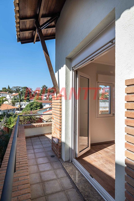 Sobrado de 259m² com 3 quartos em Morumbi