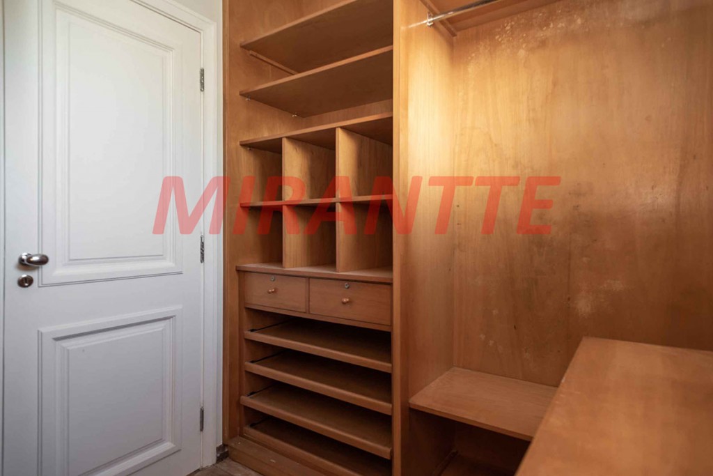 Sobrado de 259m² com 3 quartos em Morumbi