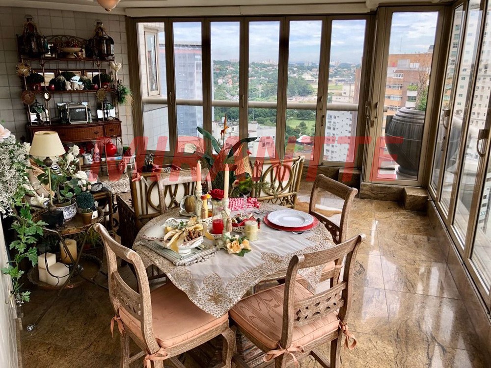 Apartamento de 337m² com 3 quartos em Itaim Bibi