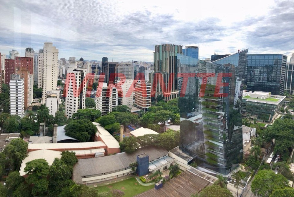 Apartamento de 337m² com 3 quartos em Itaim Bibi