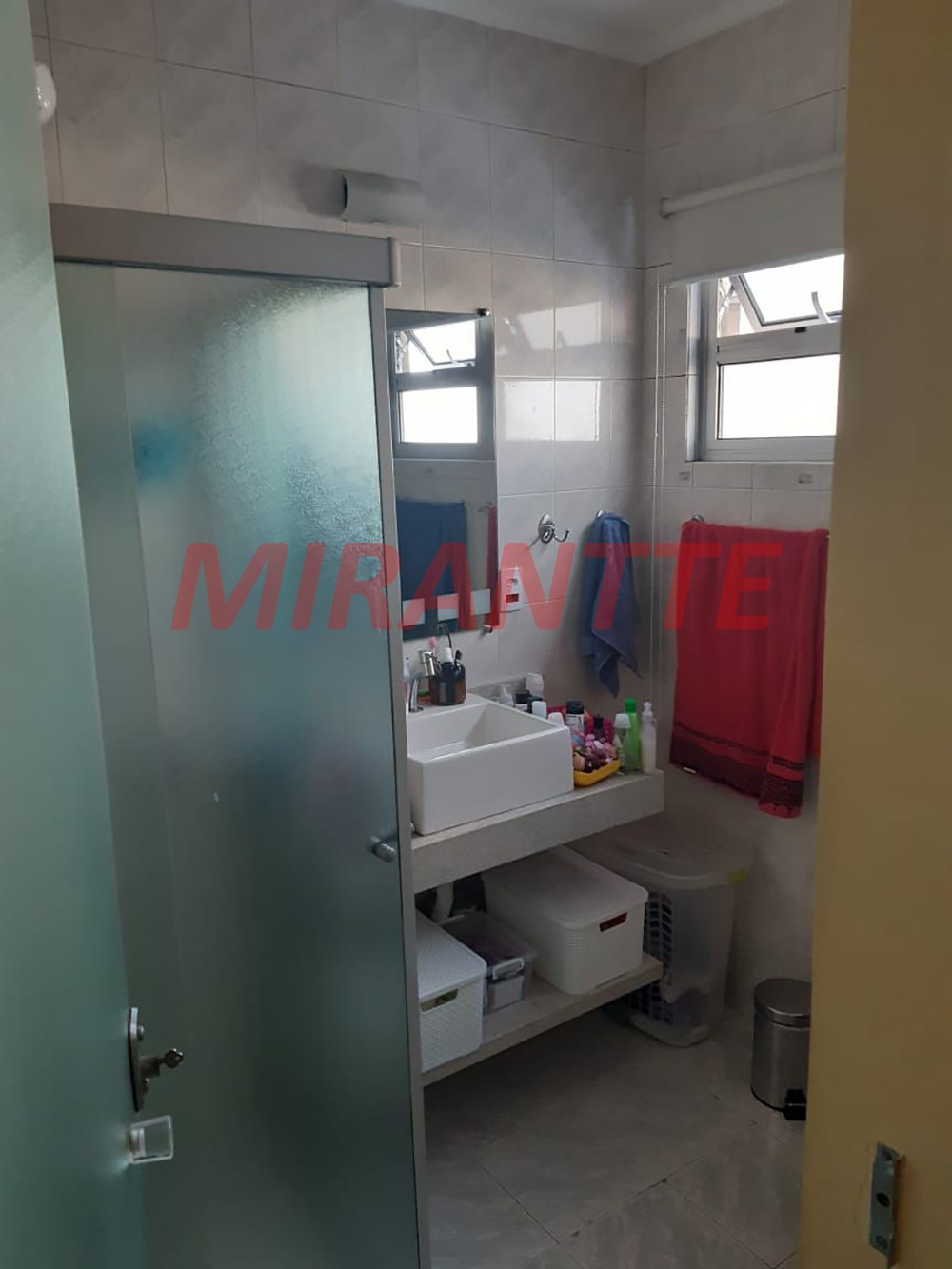 Sobrado de 216m² com 4 quartos em Imirim