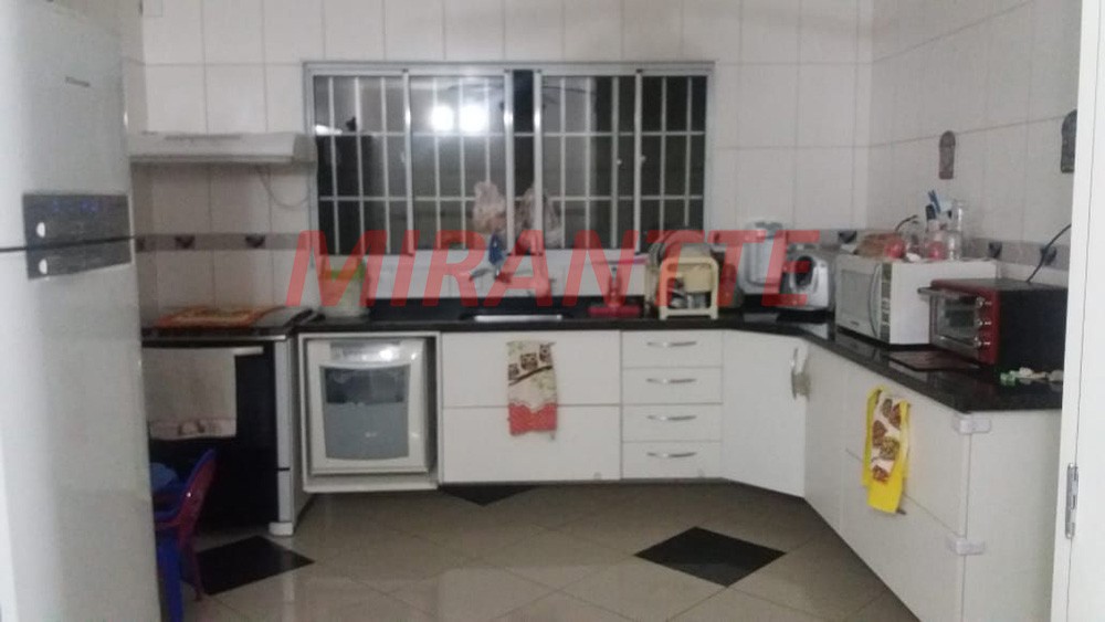 Sobrado de 216m² com 4 quartos em Imirim